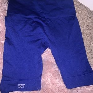 Compressive set active biker shorts